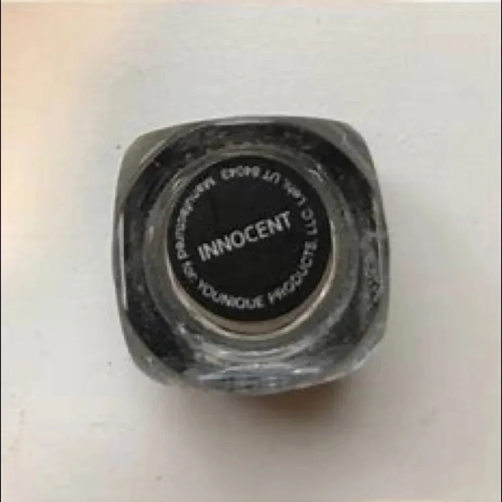 YOUNIQUE MOODSTRUCK MINERALS PIGMENT POWDERS INNOCENT
